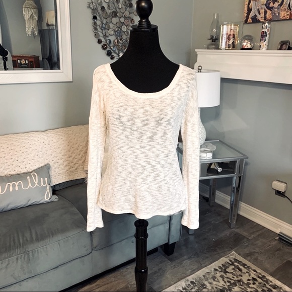 Daytrip long sleeve top with black bows on back EUC sz Small fits S/M - Picture 3 of 9